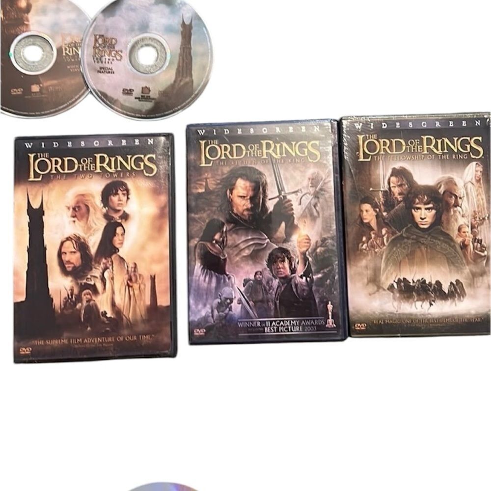Boxed set of 3 DVD’s classic Lord of the Rings